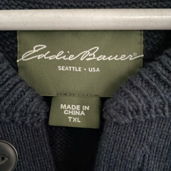 Eddie Bauer 2 button sweater, XLT - Picture 3 of 9